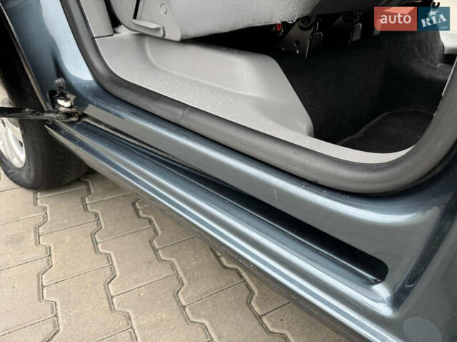 Серый Фольксваген Кадди, объемом двигателя 1.6 л и пробегом 259 тыс. км за 7900 $, фото 88 на Automoto.ua