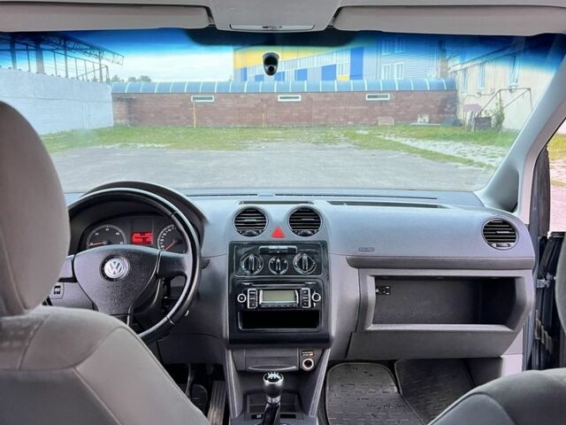 Сірий Фольксваген Кадді, об'ємом двигуна 1.9 л та пробігом 300 тис. км за 7700 $, фото 2 на Automoto.ua