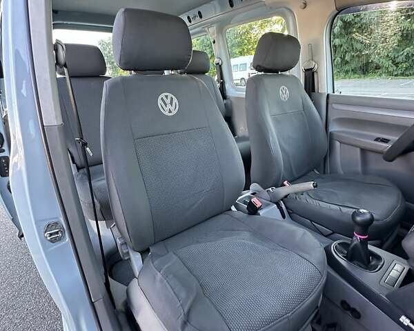 Серый Фольксваген Кадди, объемом двигателя 1.6 л и пробегом 317 тыс. км за 5700 $, фото 12 на Automoto.ua