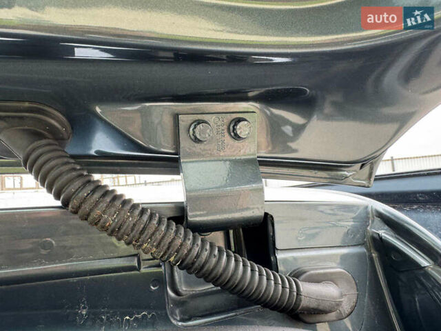 Серый Фольксваген Кадди, объемом двигателя 1.6 л и пробегом 259 тыс. км за 7900 $, фото 81 на Automoto.ua