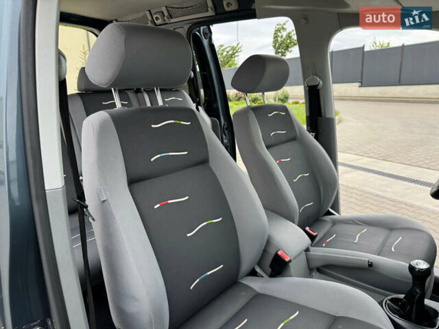 Серый Фольксваген Кадди, объемом двигателя 1.6 л и пробегом 259 тыс. км за 7900 $, фото 67 на Automoto.ua