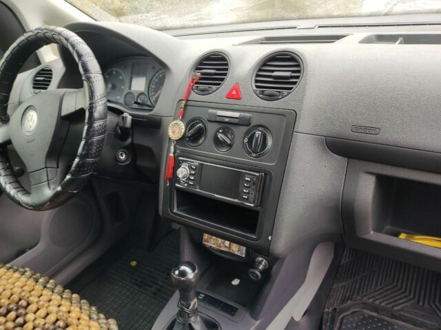 Фольксваген Кадди 2007 в Краматорске на Automoto.ua Серый Фольксваген Кадди, объемом двигателя 2 л и пробегом 237 тыс. км за 5500 $, фото 7 на Automoto.ua