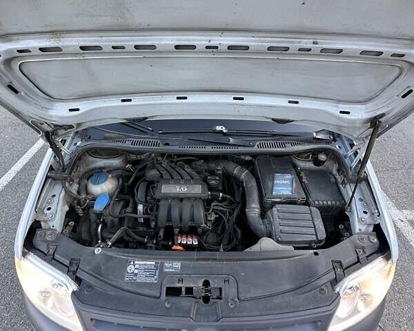 Серый Фольксваген Кадди, объемом двигателя 1.6 л и пробегом 317 тыс. км за 5700 $, фото 28 на Automoto.ua