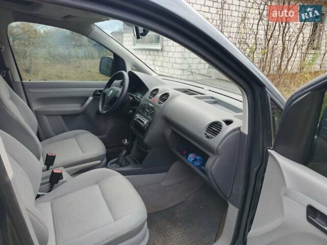 Сірий Фольксваген Кадді, об'ємом двигуна 1.6 л та пробігом 280 тис. км за 6200 $, фото 22 на Automoto.ua