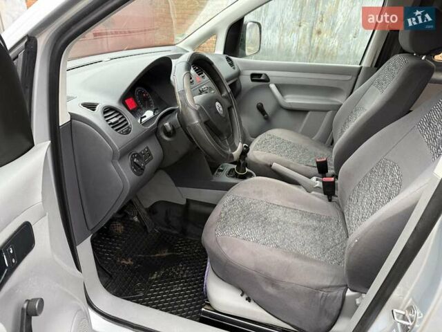 Серый Фольксваген Кадди, объемом двигателя 1.39 л и пробегом 184 тыс. км за 5850 $, фото 13 на Automoto.ua