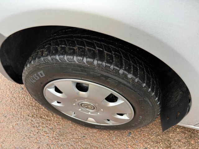 Серый Фольксваген Кадди, объемом двигателя 1.4 л и пробегом 184 тыс. км за 5850 $, фото 18 на Automoto.ua