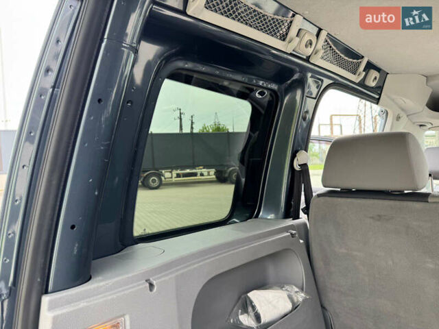 Серый Фольксваген Кадди, объемом двигателя 1.6 л и пробегом 259 тыс. км за 7900 $, фото 75 на Automoto.ua