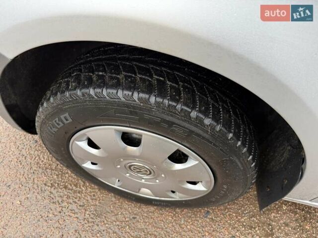 Серый Фольксваген Кадди, объемом двигателя 1.39 л и пробегом 184 тыс. км за 5850 $, фото 18 на Automoto.ua