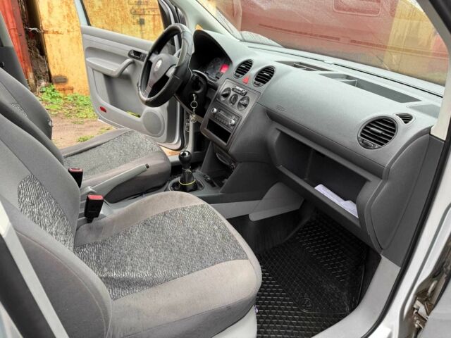 Серый Фольксваген Кадди, объемом двигателя 1.4 л и пробегом 184 тыс. км за 5850 $, фото 15 на Automoto.ua