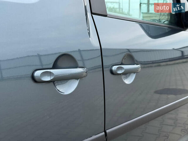 Серый Фольксваген Кадди, объемом двигателя 1.6 л и пробегом 259 тыс. км за 7900 $, фото 29 на Automoto.ua