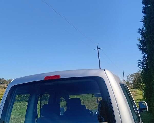 Серый Фольксваген Кадди, объемом двигателя 1.98 л и пробегом 250 тыс. км за 6000 $, фото 2 на Automoto.ua