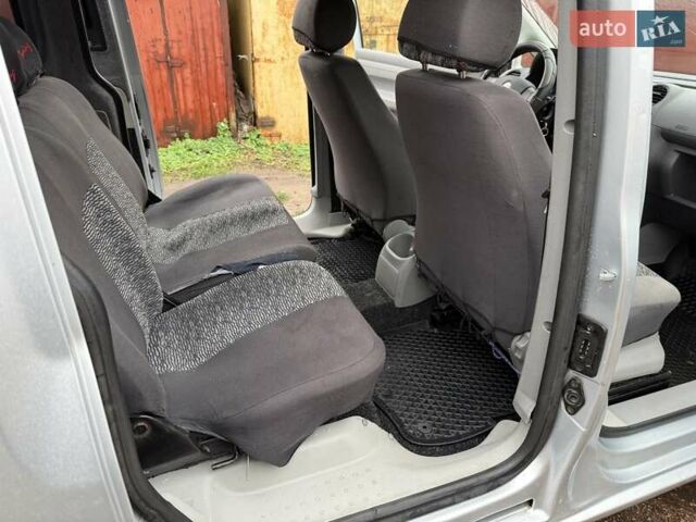 Серый Фольксваген Кадди, объемом двигателя 1.39 л и пробегом 184 тыс. км за 5850 $, фото 16 на Automoto.ua