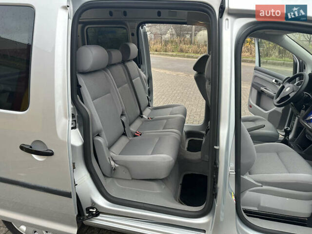 Серый Фольксваген Кадди, объемом двигателя 1.6 л и пробегом 230 тыс. км за 7270 $, фото 24 на Automoto.ua