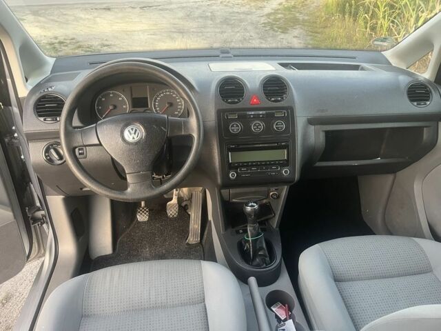 Серый Фольксваген Кадди, объемом двигателя 0 л и пробегом 190 тыс. км за 1870 $, фото 4 на Automoto.ua