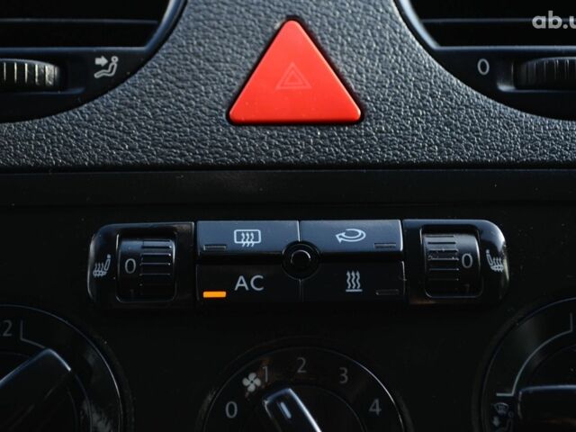 Серый Фольксваген Кадди, объемом двигателя 1.9 л и пробегом 292 тыс. км за 7500 $, фото 16 на Automoto.ua