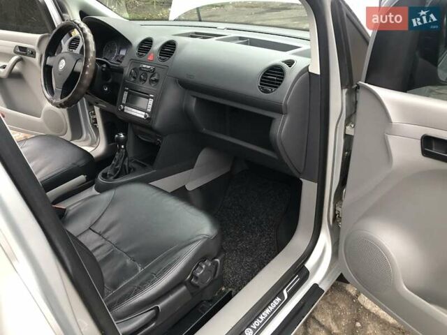 Серый Фольксваген Кадди, объемом двигателя 1.98 л и пробегом 312 тыс. км за 5350 $, фото 9 на Automoto.ua