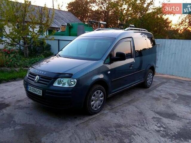 Серый Фольксваген Кадди, объемом двигателя 2 л и пробегом 300 тыс. км за 5200 $, фото 6 на Automoto.ua