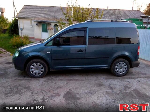 Серый Фольксваген Кадди, объемом двигателя 2 л и пробегом 300 тыс. км за 5200 $, фото 1 на Automoto.ua