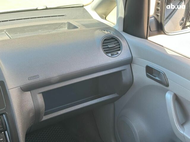 Серый Фольксваген Кадди, объемом двигателя 1.9 л и пробегом 302 тыс. км за 6440 $, фото 14 на Automoto.ua