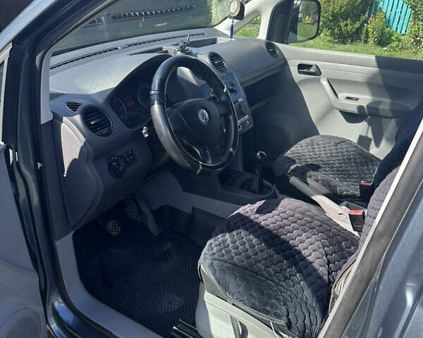 Сірий Фольксваген Кадді, об'ємом двигуна 1.9 л та пробігом 190 тис. км за 7600 $, фото 12 на Automoto.ua