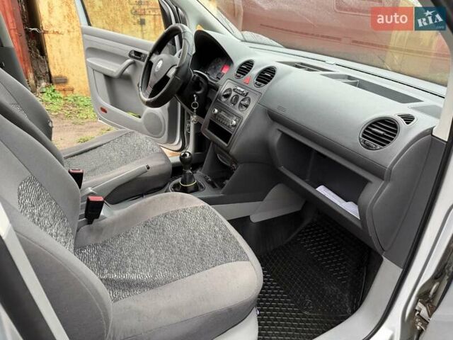 Серый Фольксваген Кадди, объемом двигателя 1.39 л и пробегом 184 тыс. км за 5850 $, фото 15 на Automoto.ua