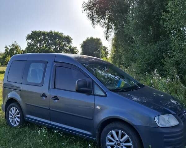 Серый Фольксваген Кадди, объемом двигателя 2 л и пробегом 340 тыс. км за 7300 $, фото 3 на Automoto.ua