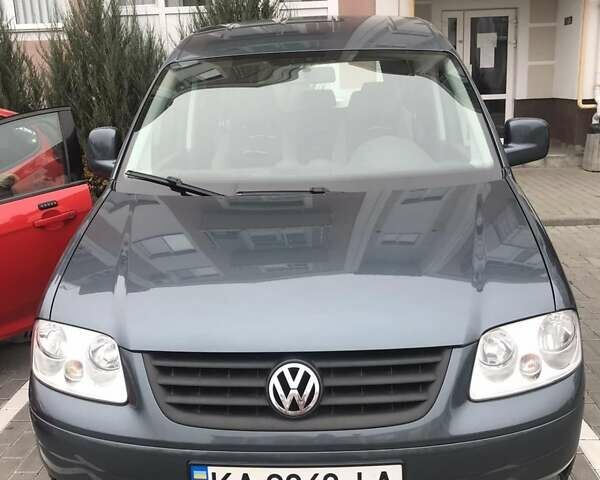 Серый Фольксваген Кадди, объемом двигателя 1.6 л и пробегом 190 тыс. км за 8000 $, фото 3 на Automoto.ua