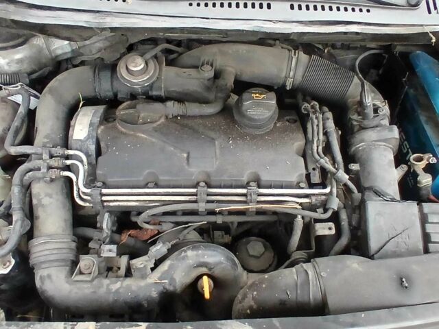 Серый Фольксваген Кадди, объемом двигателя 1.9 л и пробегом 361 тыс. км за 1700 $, фото 5 на Automoto.ua