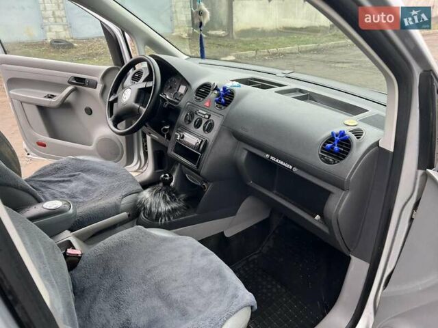 Сірий Фольксваген Кадді, об'ємом двигуна 1.9 л та пробігом 250 тис. км за 5700 $, фото 13 на Automoto.ua