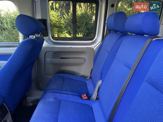 Сірий Фольксваген Кадді, об'ємом двигуна 1.6 л та пробігом 182 тис. км за 6900 $, фото 12 на Automoto.ua