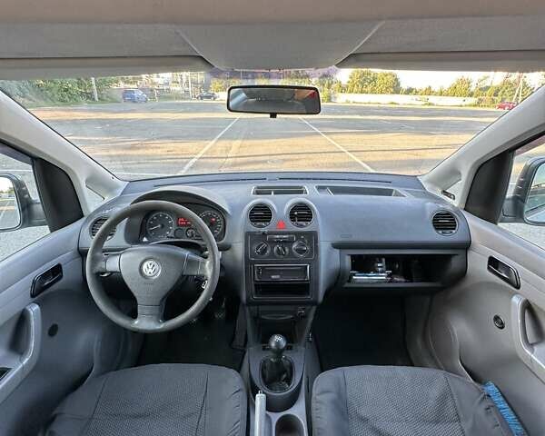 Серый Фольксваген Кадди, объемом двигателя 1.6 л и пробегом 317 тыс. км за 5700 $, фото 15 на Automoto.ua