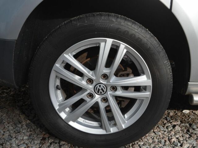 Серый Фольксваген Кадди, объемом двигателя 1.9 л и пробегом 292 тыс. км за 7500 $, фото 8 на Automoto.ua