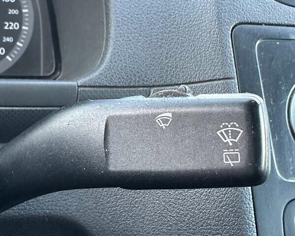 Серый Фольксваген Кадди, объемом двигателя 1.6 л и пробегом 317 тыс. км за 5700 $, фото 25 на Automoto.ua