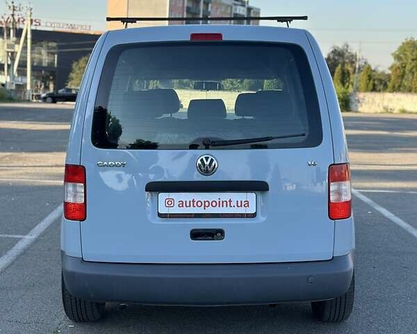 Серый Фольксваген Кадди, объемом двигателя 1.6 л и пробегом 317 тыс. км за 5700 $, фото 8 на Automoto.ua