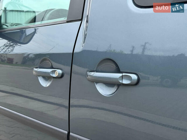 Серый Фольксваген Кадди, объемом двигателя 1.6 л и пробегом 259 тыс. км за 7900 $, фото 30 на Automoto.ua