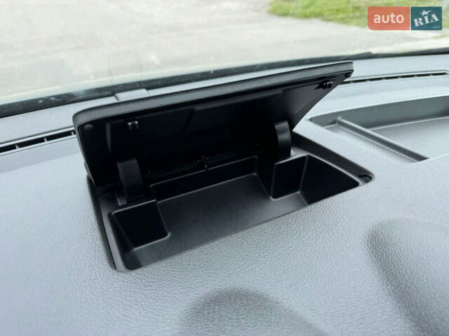 Серый Фольксваген Кадди, объемом двигателя 1.6 л и пробегом 259 тыс. км за 7900 $, фото 104 на Automoto.ua