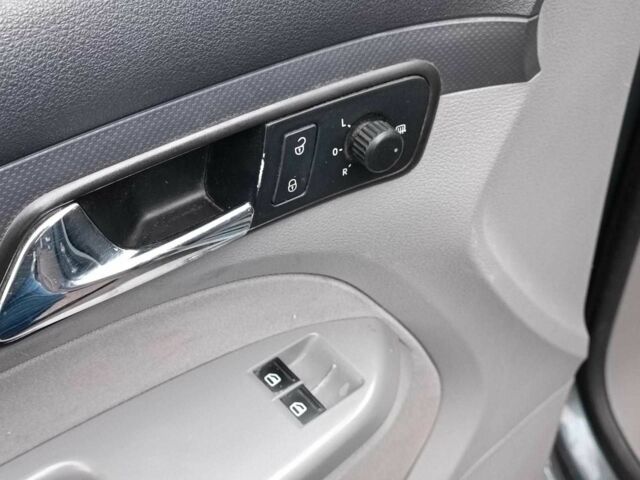 Серый Фольксваген Кадди, объемом двигателя 1.6 л и пробегом 256 тыс. км за 5190 $, фото 18 на Automoto.ua