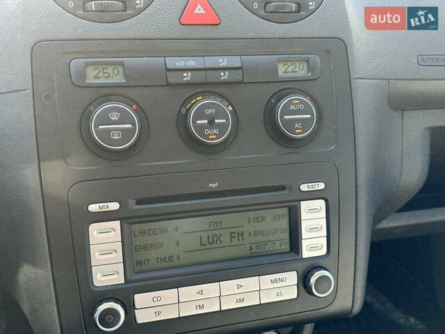 Серый Фольксваген Кадди, объемом двигателя 1.4 л и пробегом 166 тыс. км за 8200 $, фото 9 на Automoto.ua