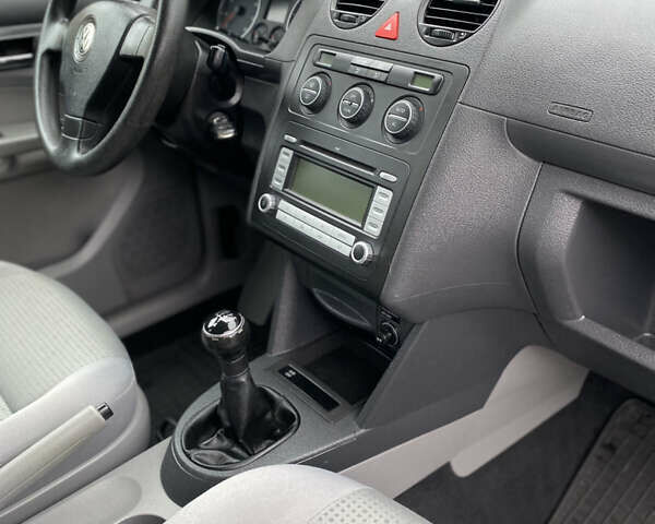 Серый Фольксваген Кадди, объемом двигателя 1.6 л и пробегом 172 тыс. км за 7899 $, фото 26 на Automoto.ua