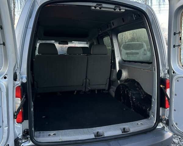 Серый Фольксваген Кадди, объемом двигателя 1.6 л и пробегом 279 тыс. км за 6500 $, фото 6 на Automoto.ua