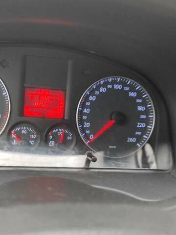 Серый Фольксваген Кадди, объемом двигателя 2 л и пробегом 280 тыс. км за 7300 $, фото 17 на Automoto.ua