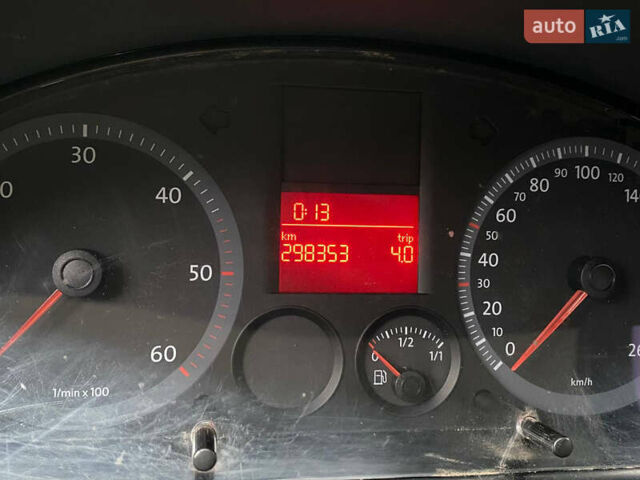 Серый Фольксваген Кадди, объемом двигателя 1.9 л и пробегом 298 тыс. км за 6500 $, фото 4 на Automoto.ua