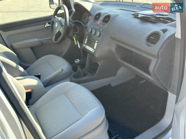 Серый Фольксваген Кадди, объемом двигателя 1.4 л и пробегом 166 тыс. км за 8200 $, фото 16 на Automoto.ua