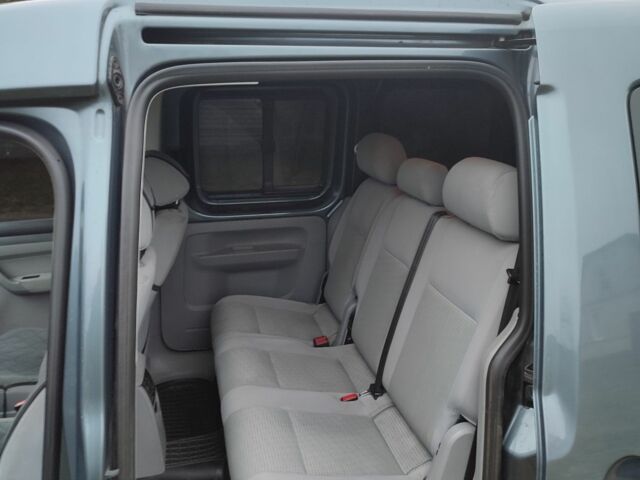 Серый Фольксваген Кадди, объемом двигателя 1.6 л и пробегом 178 тыс. км за 7000 $, фото 8 на Automoto.ua