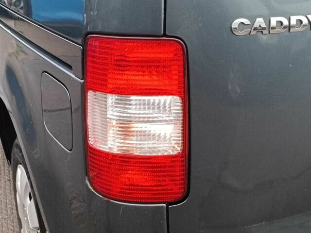 Серый Фольксваген Кадди, объемом двигателя 1.6 л и пробегом 256 тыс. км за 5190 $, фото 7 на Automoto.ua