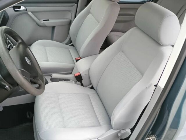 Серый Фольксваген Кадди, объемом двигателя 1.9 л и пробегом 254 тыс. км за 4100 $, фото 12 на Automoto.ua