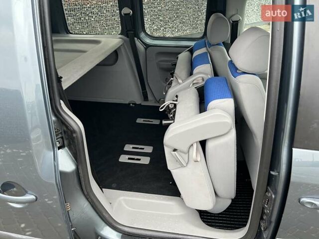 Серый Фольксваген Кадди, объемом двигателя 1.4 л и пробегом 221 тыс. км за 7900 $, фото 14 на Automoto.ua