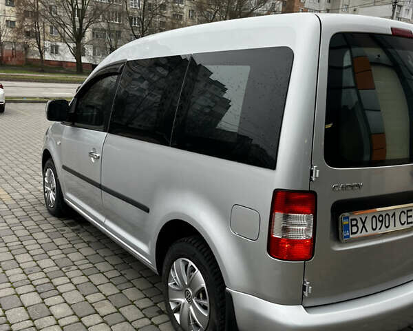 Серый Фольксваген Кадди, объемом двигателя 1.9 л и пробегом 315 тыс. км за 6700 $, фото 5 на Automoto.ua