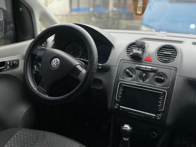 Сірий Фольксваген Кадді, об'ємом двигуна 2 л та пробігом 360 тис. км за 5500 $, фото 6 на Automoto.ua