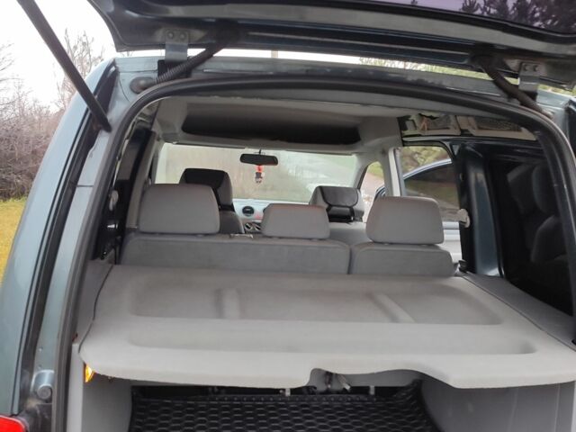 Серый Фольксваген Кадди, объемом двигателя 1.6 л и пробегом 178 тыс. км за 7000 $, фото 2 на Automoto.ua